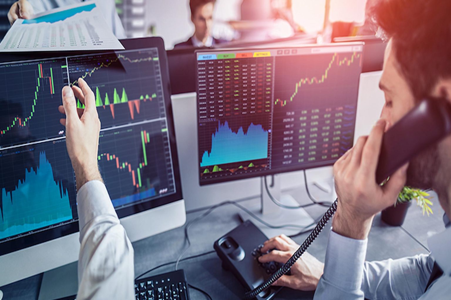 TradingView vs. Broker Charts: The Real Reason Traders Choose Third-Party Tools